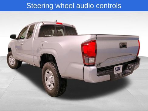 Used 2022 Toyota Tacoma SR w/ SR Convenience Package image 5