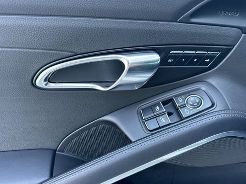 Certified 2017 Porsche 911 Carrera 4S image 12