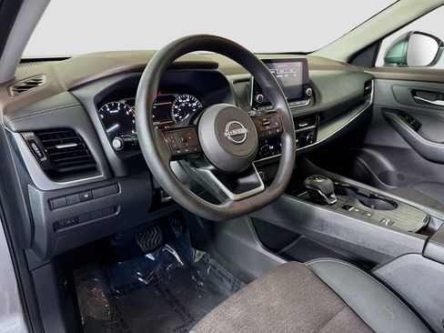 Used 2022 Nissan Rogue SV FWD image 23