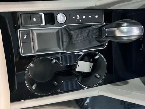 Used 2019 Volkswagen Atlas SEL R-Line image 34