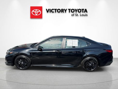 Used 2026 Toyota Camry SE FWD image 6
