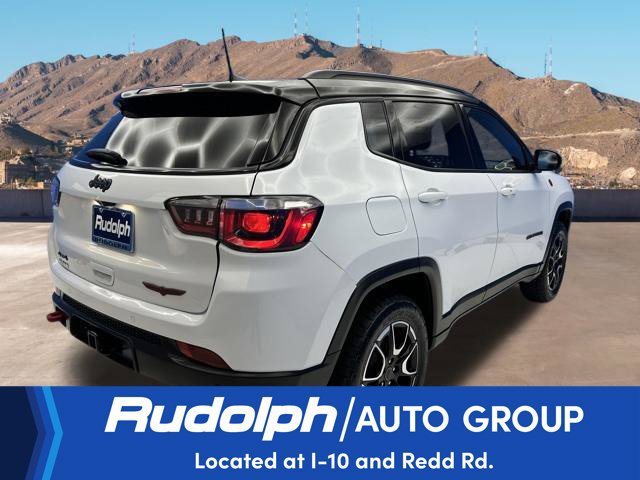 Used 2025 Jeep Compass Trailhawk w/ Trailer Tow Group AWD/4WD image 6