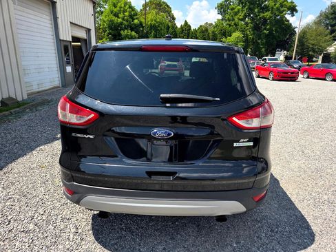 Used 2014 Ford Escape SE image 4