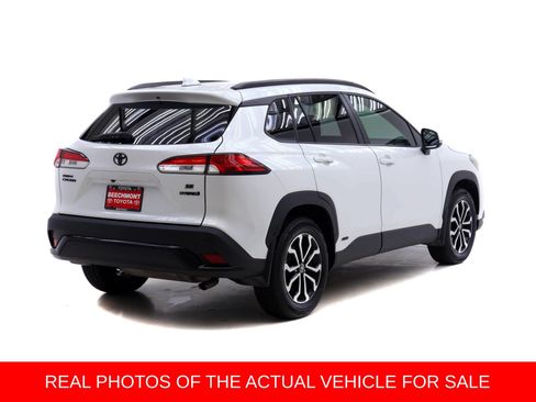 Used 2024 Toyota Corolla Cross AWD Hybrid image 2