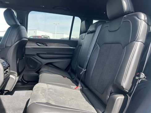 New 2026 Jeep Grand Cherokee L 4WD image 12