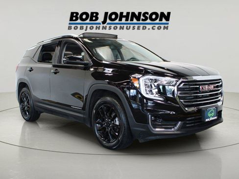 Certified 2024 GMC Terrain SLT AWD/4WD image 1