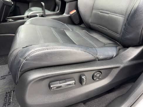 Used 2018 Honda CR-V Touring image 35