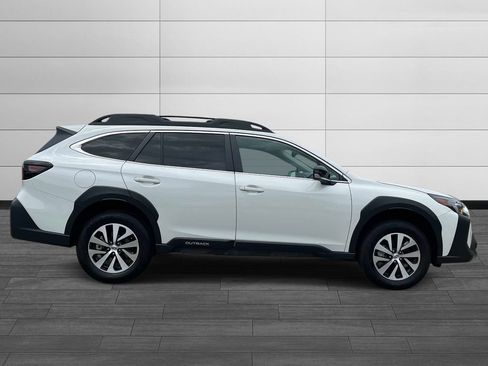 Certified 2025 Subaru Outback Premium w/ Popular Package #1A AWD/4WD image 2