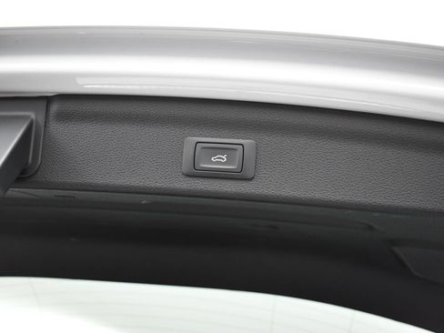 Used 2025 Audi Q3 2.0T Premium w/ Black Optic Sport Package AWD/4WD image 20