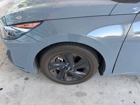 Used 2023 Hyundai Elantra SEL w/ Cargo Package FWD image 2