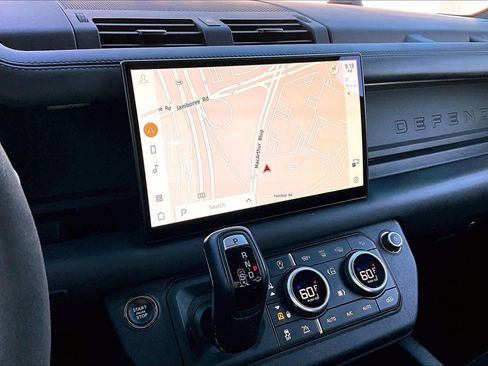 Used 2023 Land Rover Defender 110 V8 image 5