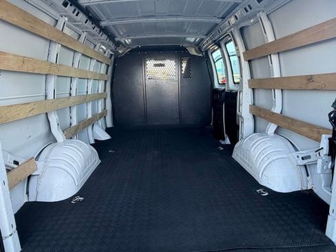 Used 2023 Chevrolet Express 2500 w/ Driver Convenience Package image 16