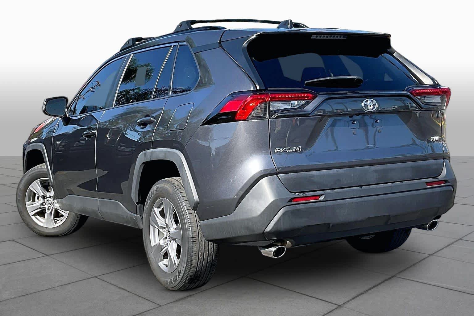 Certified 2022 Toyota RAV4 XLE w/ Convenience Package FWD image 11