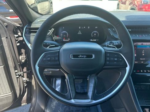 Used 2026 Jeep Grand Cherokee L 4WD image 9