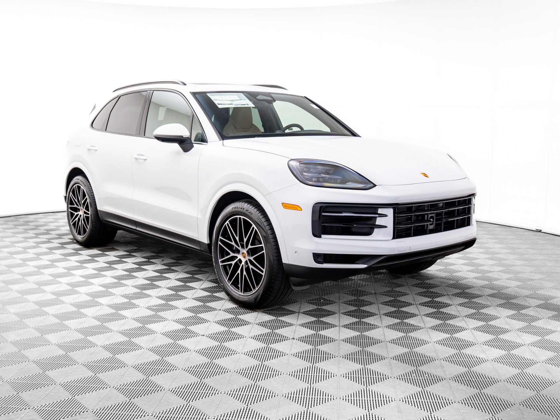 Certified 2026 Porsche Cayenne AWD/4WD image 6
