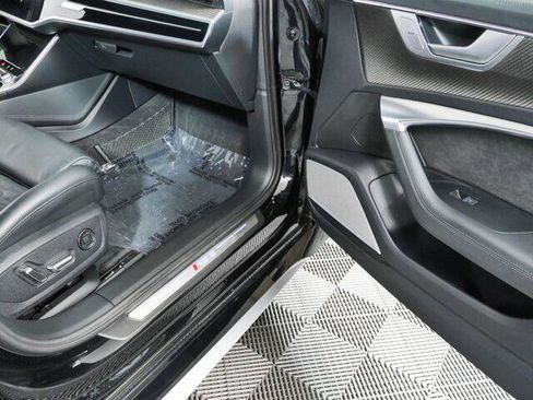 Used 2022 Audi RS 6 AWD/4WD image 26