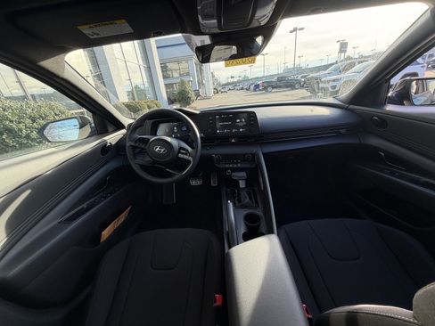 New 2026 Hyundai Elantra Sport FWD image 20