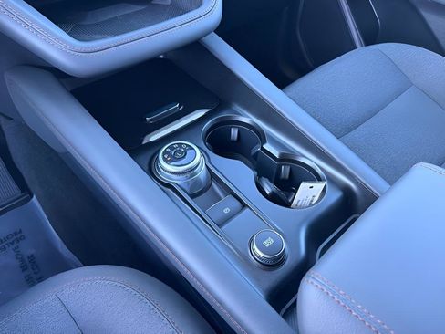 Used 2025 Ford Explorer Active image 32