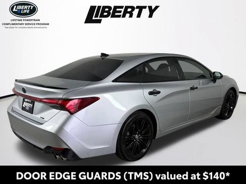 Used 2021 Toyota Avalon XSE FWD image 3