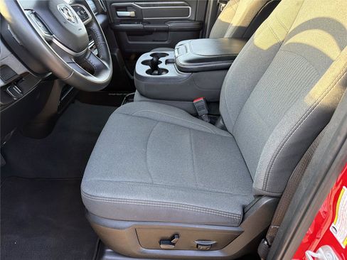 Used 2024 RAM 2500 Big Horn w/ Safety Group image 9