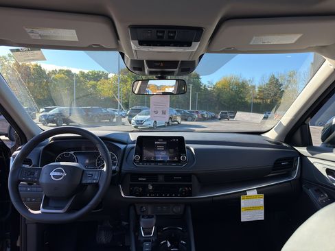 New 2026 Nissan Rogue SV w/ SV Premium Package image 28