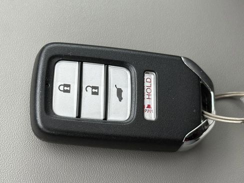 Used 2018 Honda HR-V EX image 14