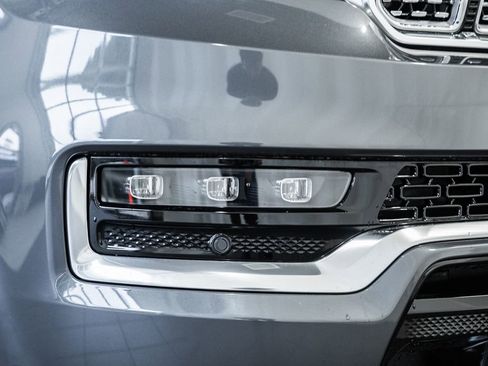 New 2024 Jeep Grand Wagoneer Series III w/ HD Trailer Tow Package image 14