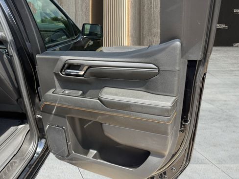 Used 2024 GMC Sierra 1500 AT4 image 40