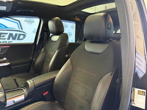 Used 2024 Mercedes-Benz GLB 250 4MATIC image 19