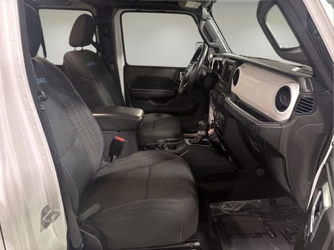 Used 2021 Jeep Wrangler Unlimited Sport AWD/4WD image 17