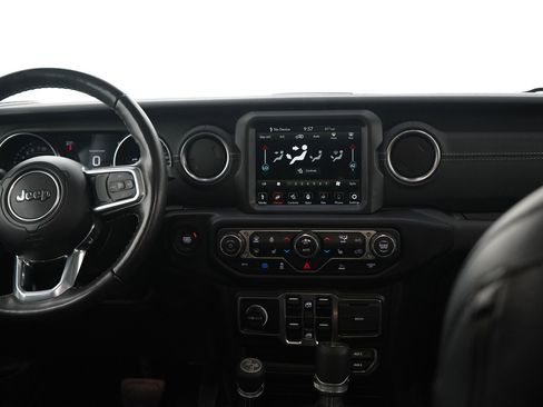 Used 2023 Jeep Wrangler Unlimited Sahara w/ Cold Weather Group image 14