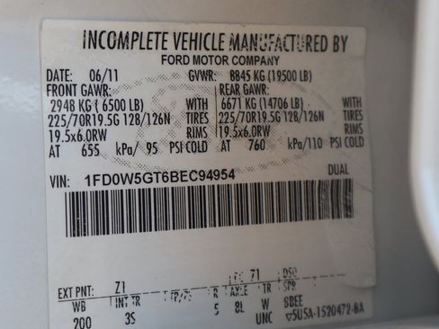 Used 2011 Ford F550 2WD Crew Cab Super Duty w/ Payload Upgrade Pkg image 51