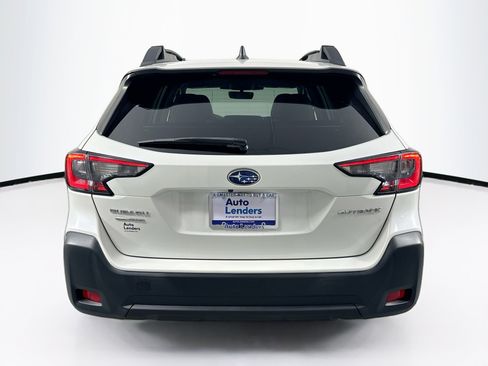 Used 2023 Subaru Outback Premium AWD/4WD image 6