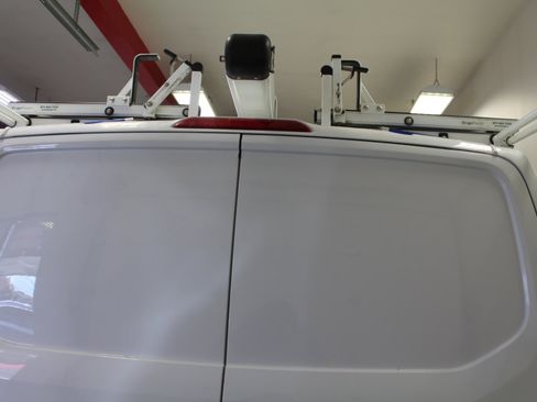 Used 2018 Ford Transit 250 130 Low Roof image 5