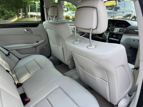 Used 2016 Mercedes-Benz E 350 Sedan w/ Premium Package image 21