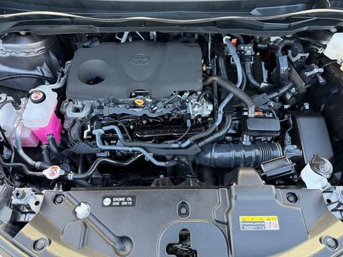 Used 2023 Toyota Sienna XLE FWD image 43