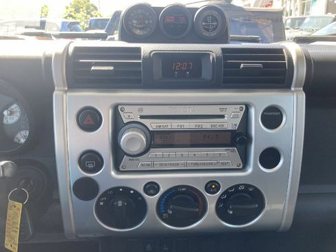 Used 2007 Toyota FJ Cruiser 4WD image 13