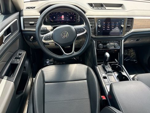 Used 2023 Volkswagen Atlas SE FWD image 17
