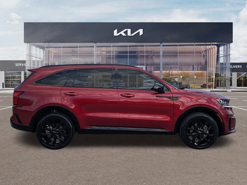 Certified 2022 Kia Sorento SX image 5