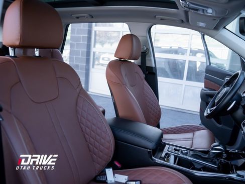 Used 2022 Kia Sorento SX Prestige w/ Rust Color Package image 21