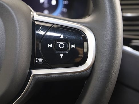 Used 2024 Volvo XC90 B5 Plus image 38