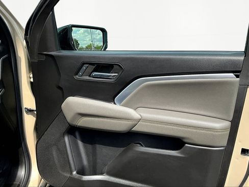 Used 2024 Chevrolet Colorado ZR2 w/ Technology Package image 29