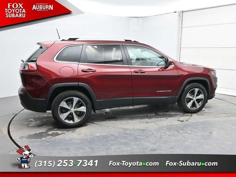 Used 2019 Jeep Cherokee Limited image 14