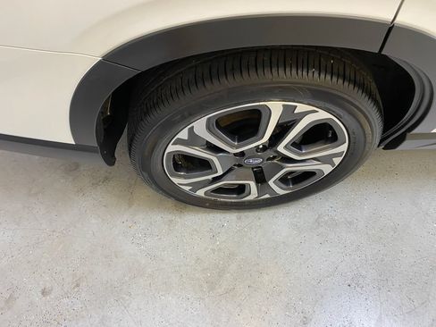 Used 2026 Subaru Ascent Limited AWD/4WD image 13