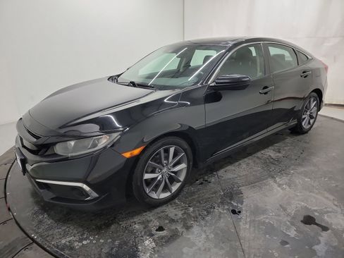 Used 2019 Honda Civic EX image 3