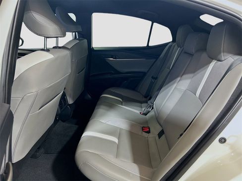 Used 2025 Toyota Camry SE image 20