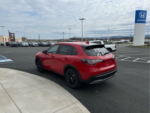 New 2026 Honda HR-V Sport image 3