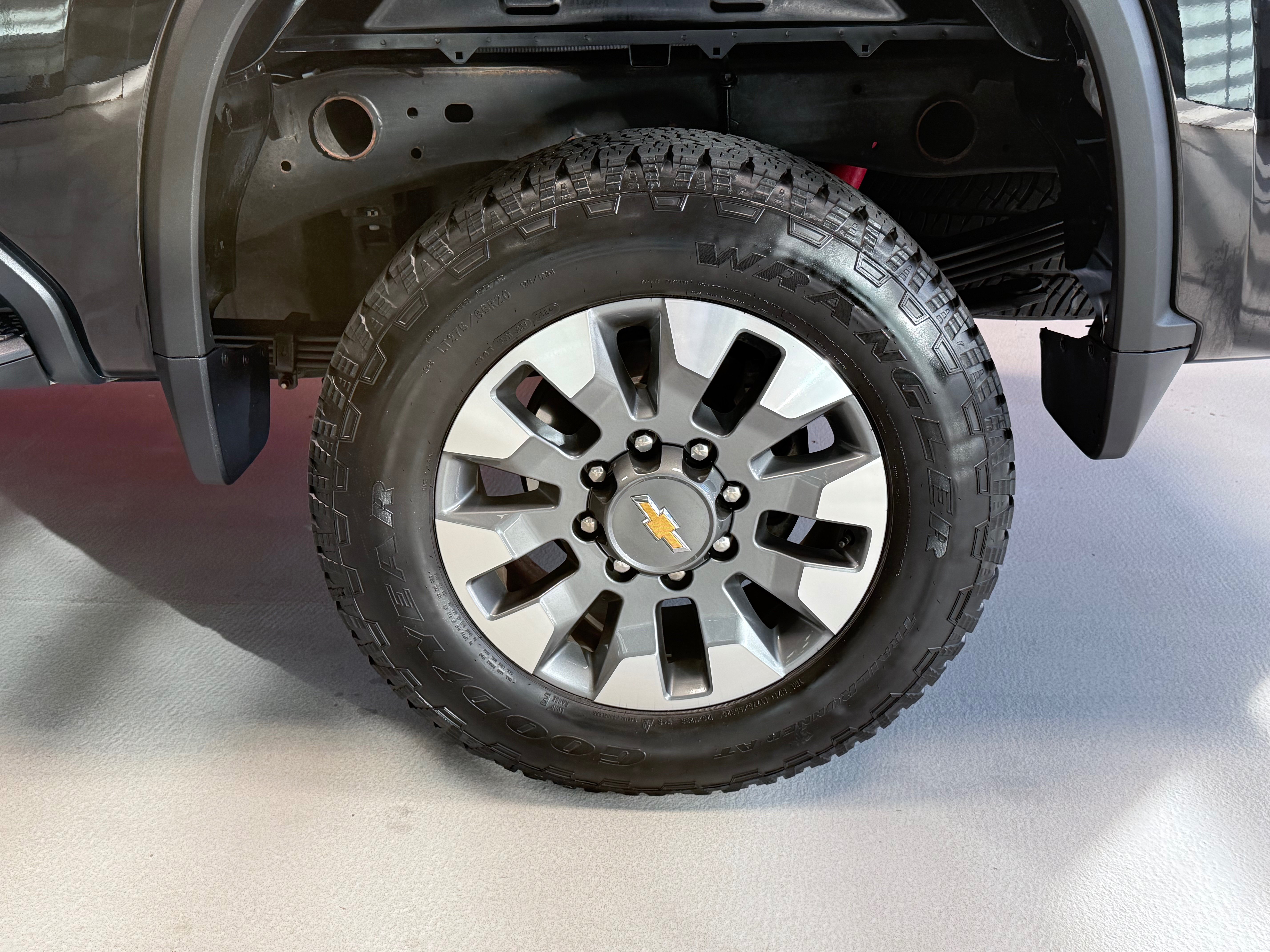 Used 2024 Chevrolet Silverado 2500 Custom w/ Custom Value Package AWD/4WD image 4