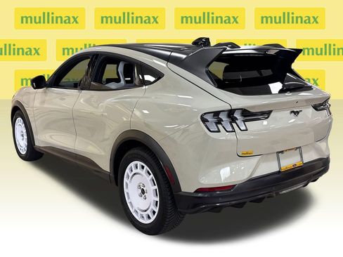 Certified 2025 Ford Mustang Mach-E GT image 9