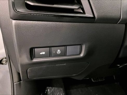 New 2026 Nissan Sentra SV w/ SV Convenience Package FWD image 28